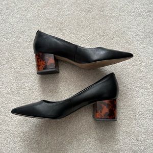 NWOT Sole Society Andorra Black Leather Cheetah Heel Pumps